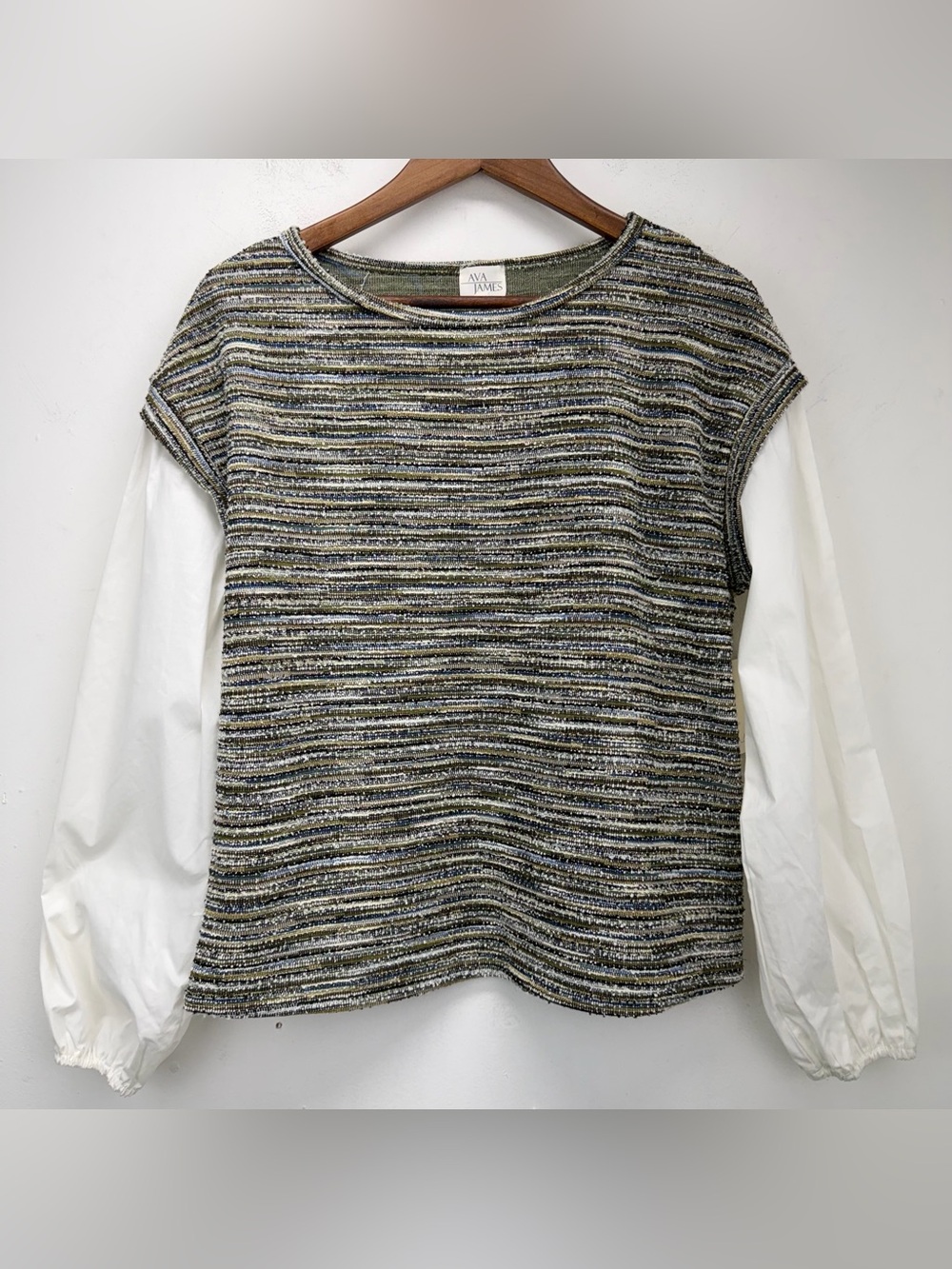 Ava James size Medium Women’s Multicolor Textured Knit White Long Sleeve Top NWT